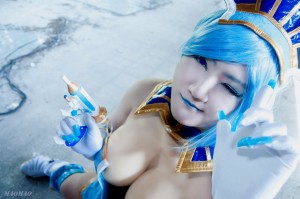 blue hair cosplay.jpg
