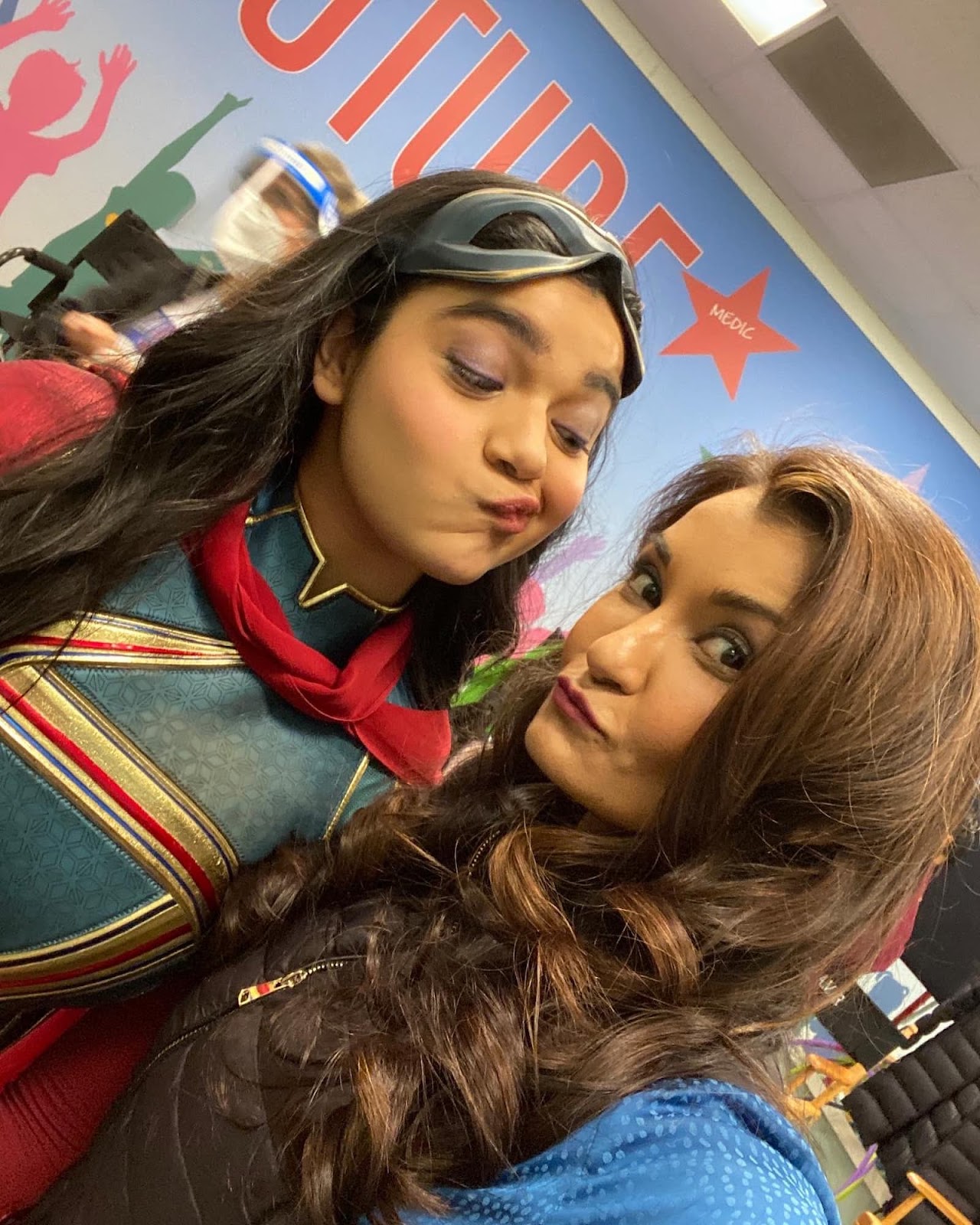 Iman Vellani as Kamala Khan and Anjali Bhimani as Auntie Ruby on the set of  'Ms. Marvel' - Comic-Images