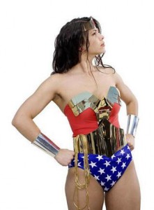 sexy wonder woman cosplayer (5).jpg