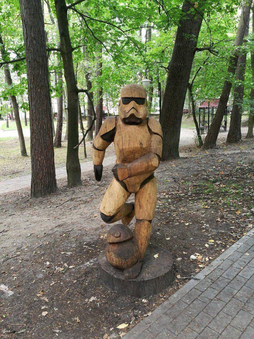 wooden storm trooper.jpg wooden storm trooper.jpg