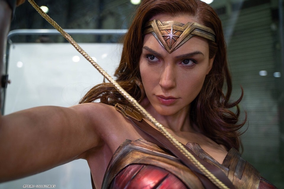 wonder woman statue.jpg wonder woman statue.jpg
